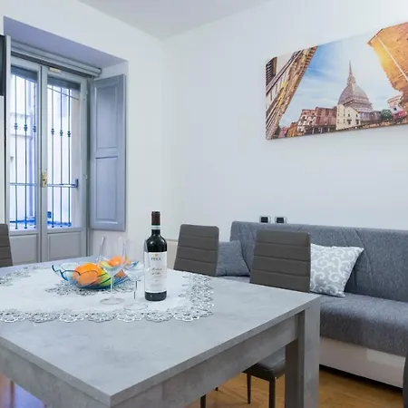 Centro , Piazza Castello Apartment